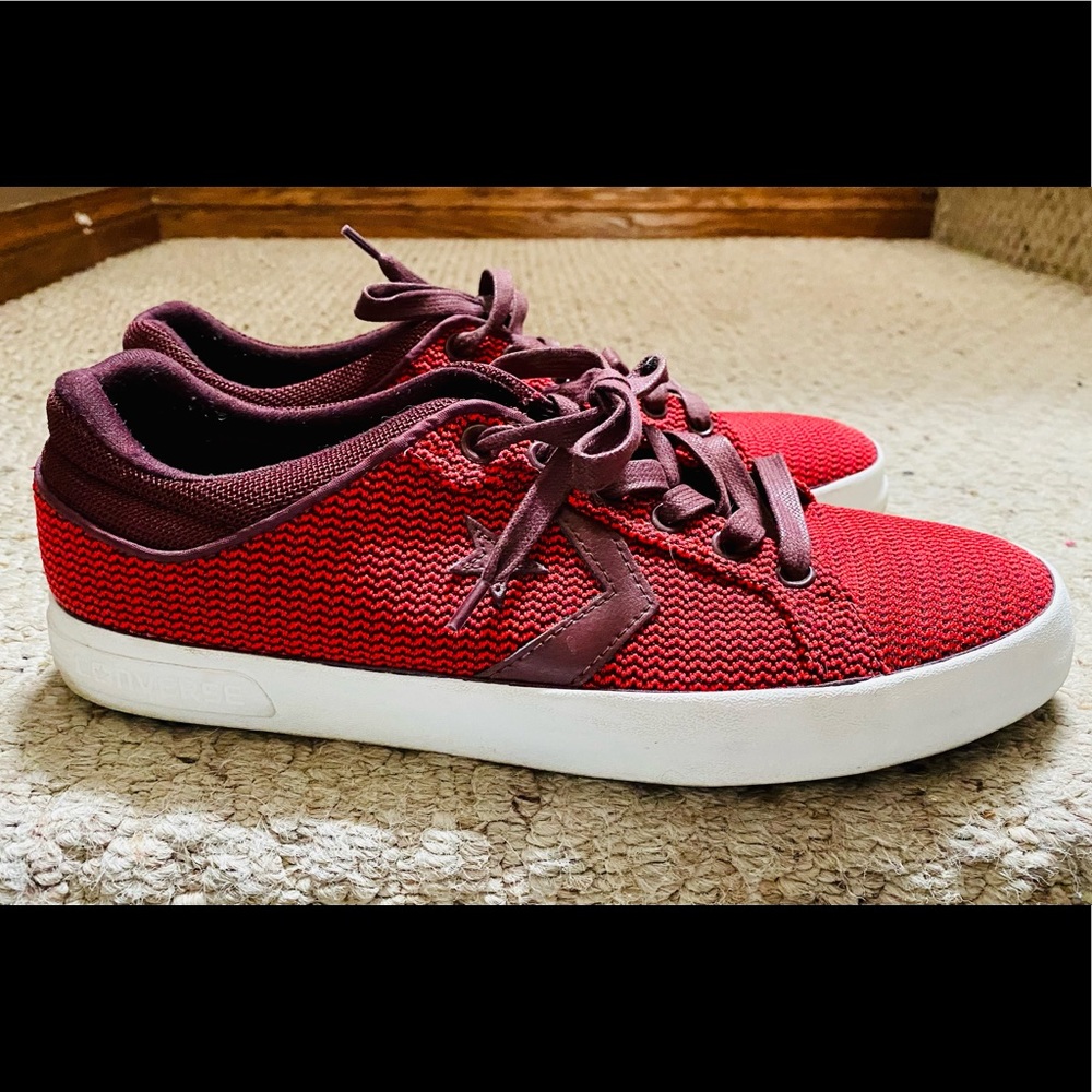 🔥HOST PICK🔥. Mens Red Converse Sneakers